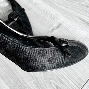 Giorgio Armani pumps authentic monogram